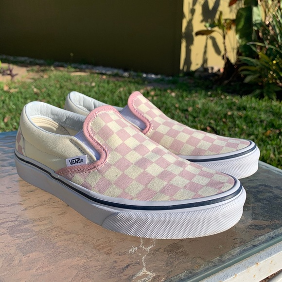 vans checkerboard slip on zephyr pink